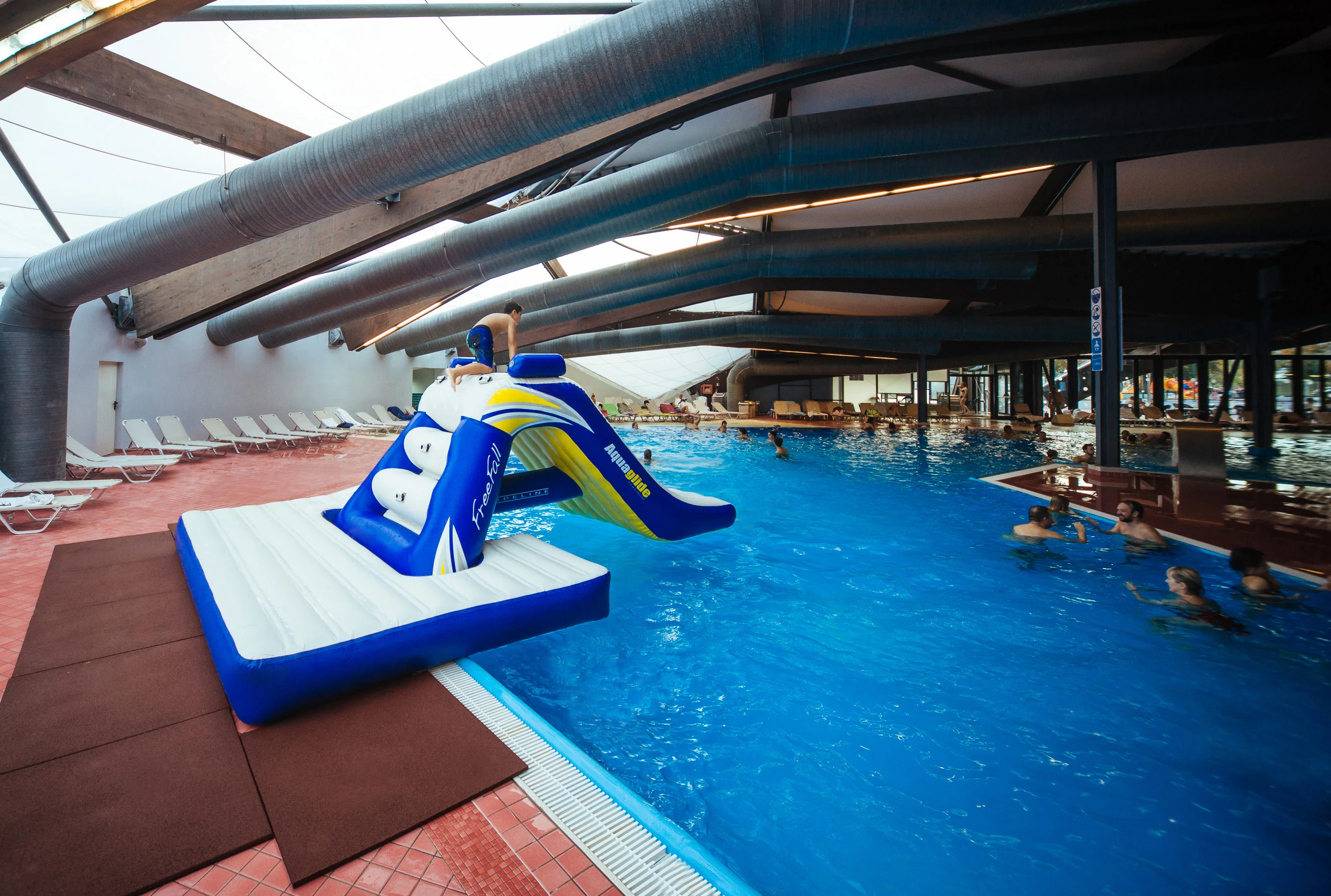 Aquaglide Freefall 6' Water Bouncer Climbing Slide - Image 8