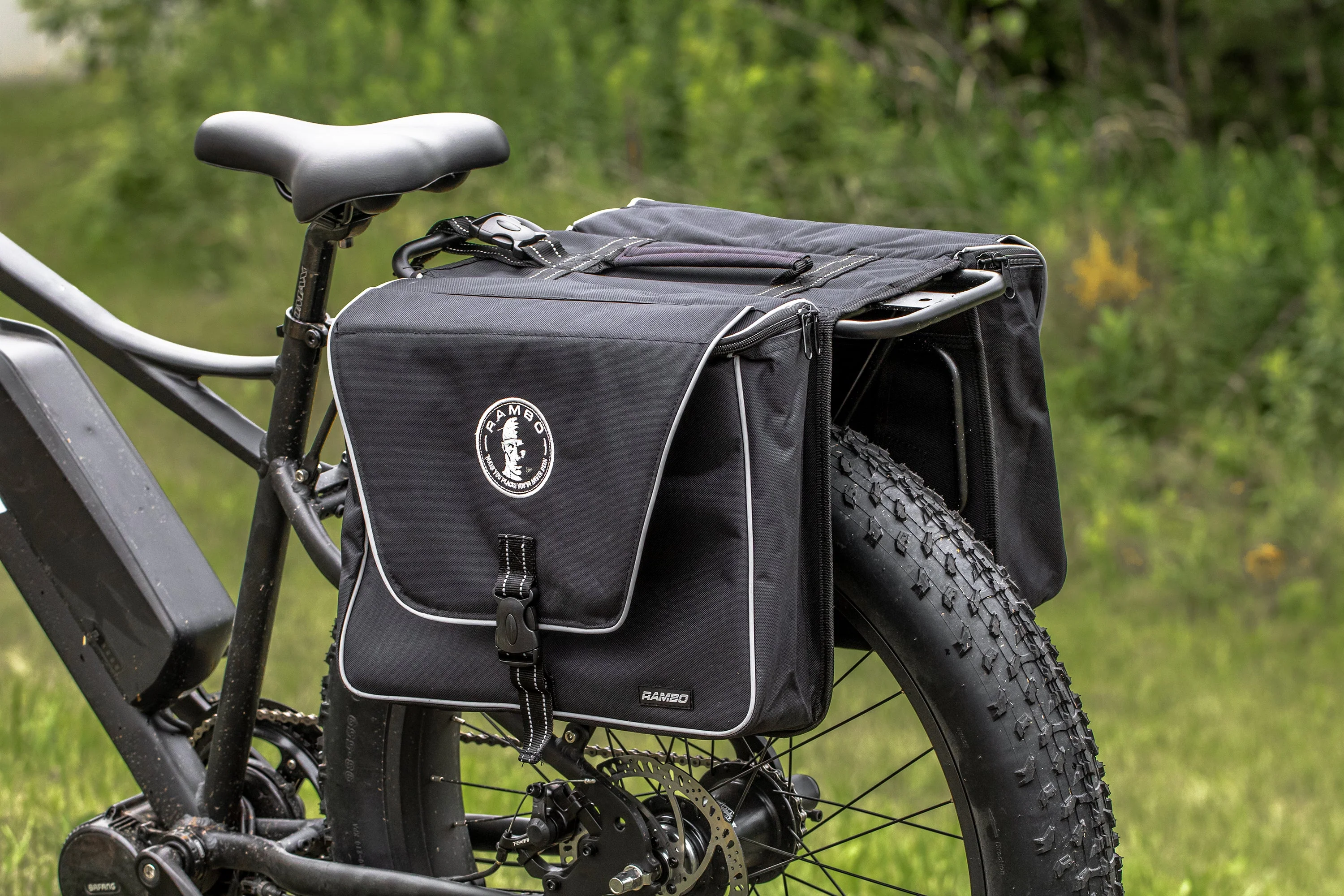 Double Saddle Accessory Bag -R162 - Image 7