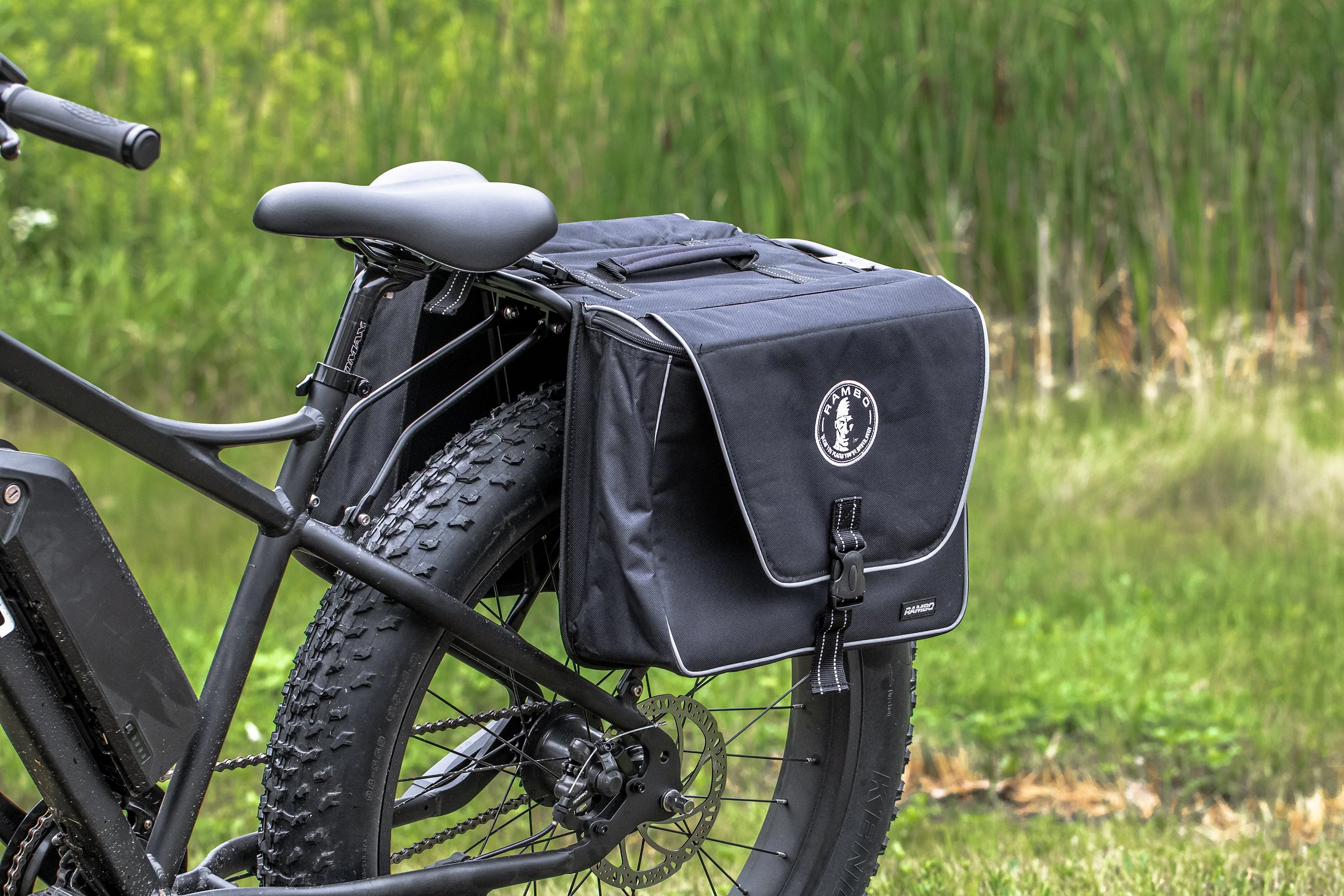 Double Saddle Accessory Bag -R162 - Image 8