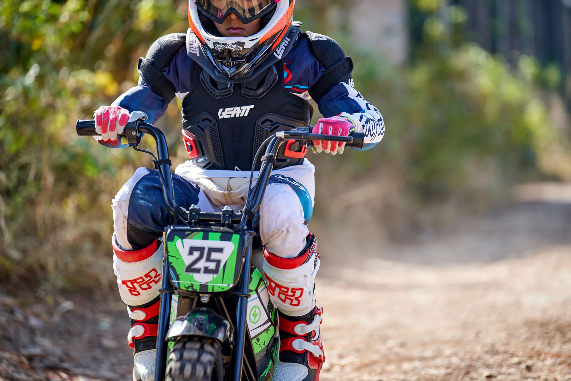 MotoTec 24v 250w Electric Mini Bike Black – Safe, Durable Fun for Kids 6+ - Image 9