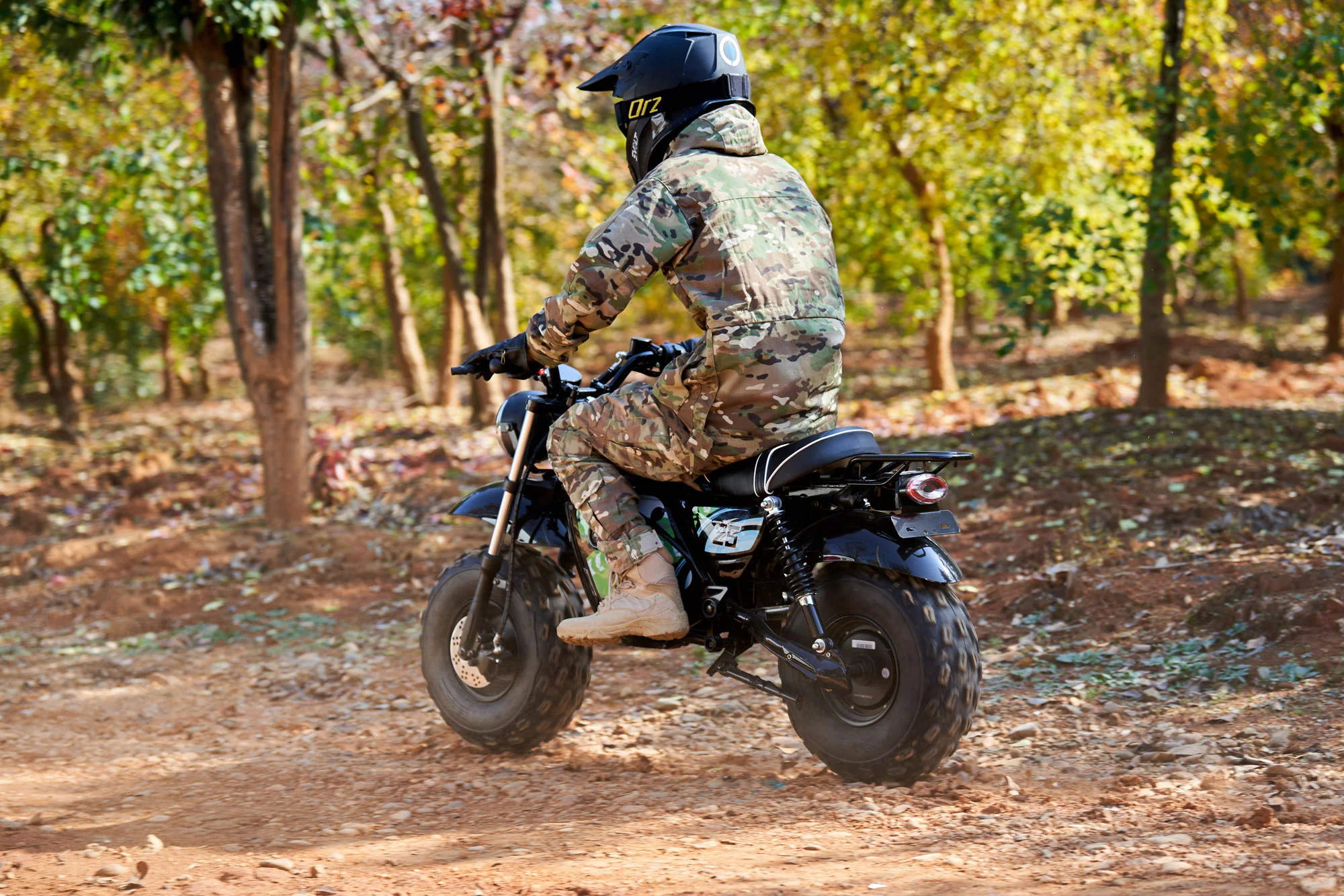 MotoTec 60 V 1500 W Electric-Powered Mini Bike – Black Retro Design with Modern Safety - Image 21