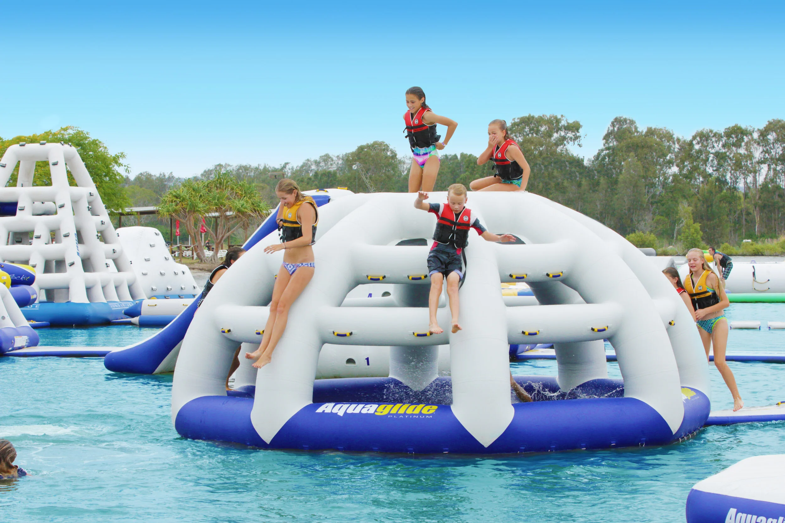 Aquaglide Thunderdome - Image 4